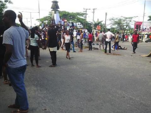 [Photos] Ongoing Students’ Protest in Unical